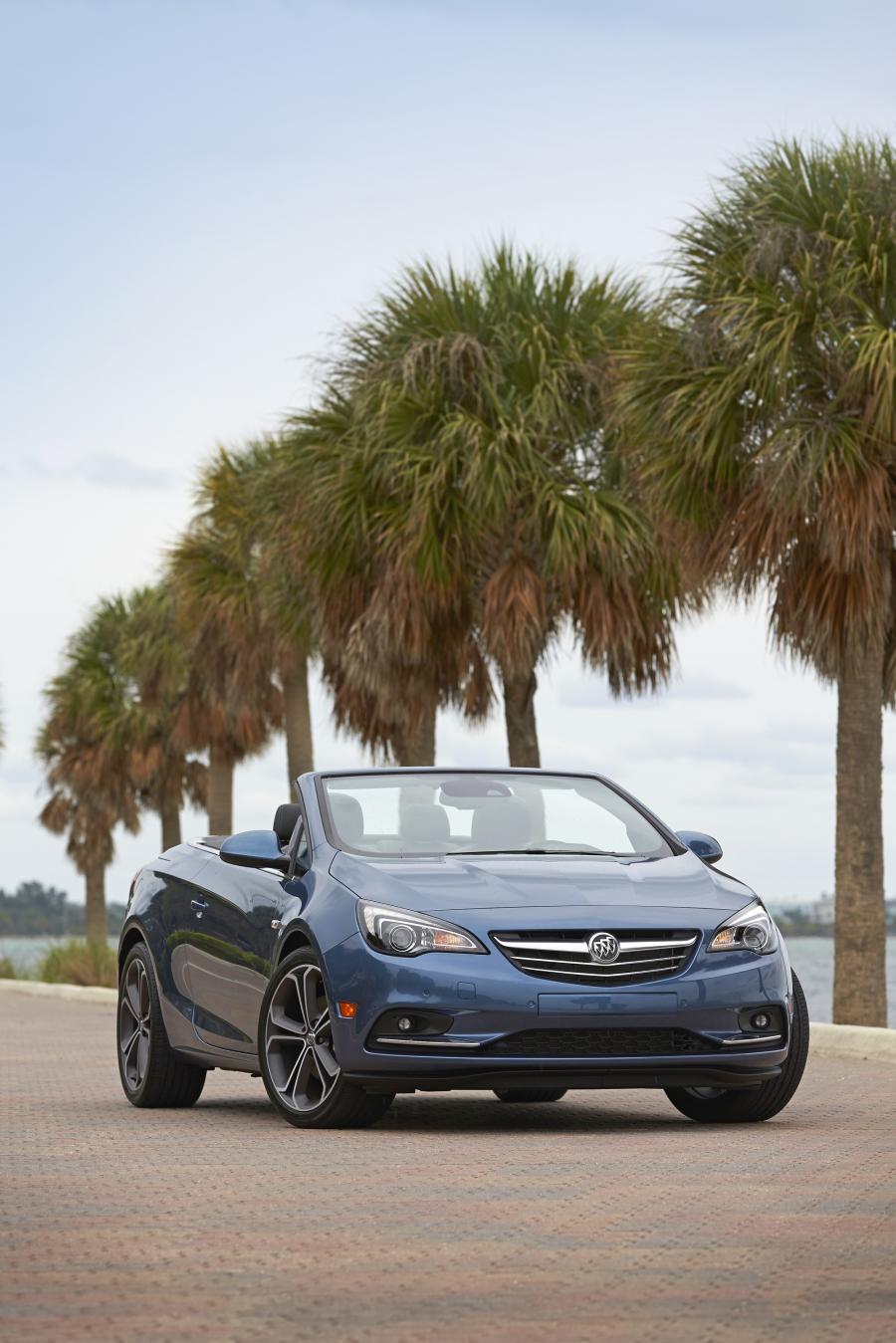  Buick Cascada Convertible 2016 года  (фото 8 из 40)